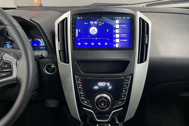 Used Luxgen U6 SUV 2014 2.0T ZhiZun Model
