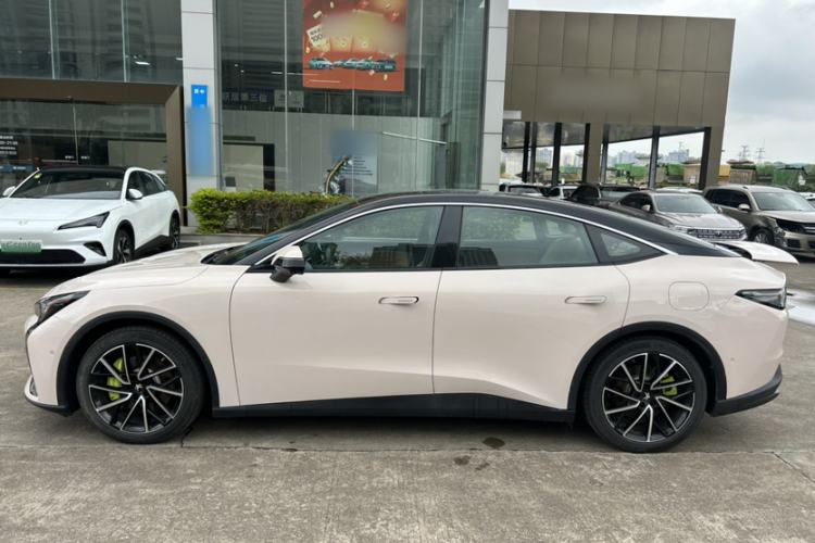 Used ARCFOX Alpha S5 2024 708MAX 200kW
