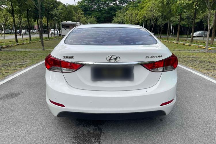 Used Hyundai Elantra 2015 1.6L Automatic Leading Model
