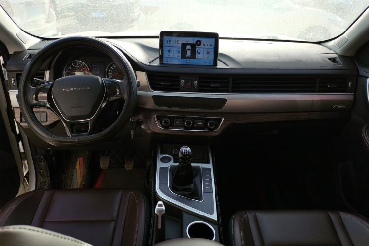 Used FORTHING T5 2022 Grand Edition 1.6L Manual Dream-Chasing Five-Seat Model
