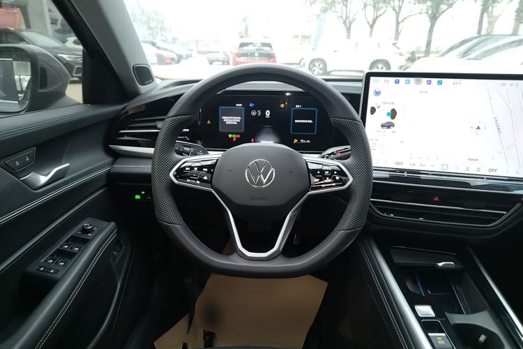 Used Volkswagen Passat 2025 Pro 380TSI Dragon Supreme Edition
