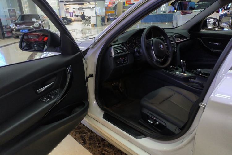 Used BMW 3 Series 2017 320Li Fashion Model
