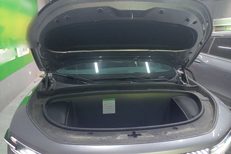 Used  E07 2025 All-Electric 4x4 90kWh Ultra High-Performance Edition
