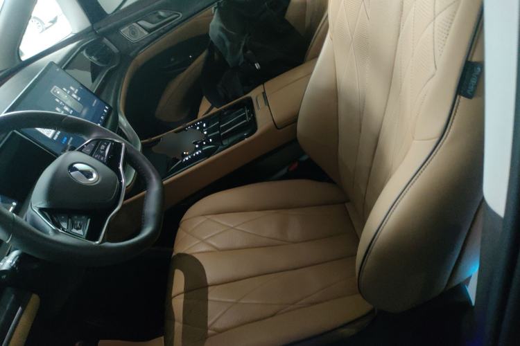 Used Denza D9 2024 DM-i 980 Four-Wheel Drive Prestige Model
