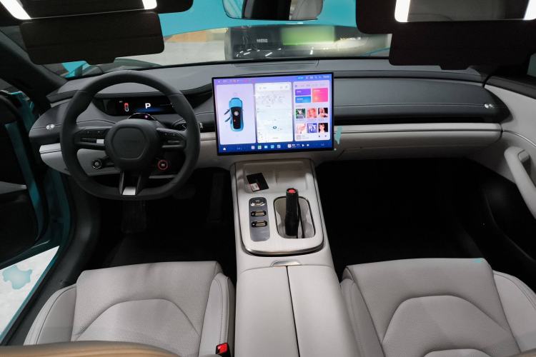 Used  SU7 2024 Rear-Drive Long-Range Intelligent Driving Version
