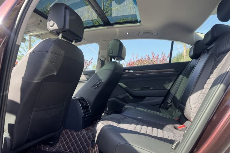 Used Volkswagen Magotan 2018 330TSI DSG Luxury Model