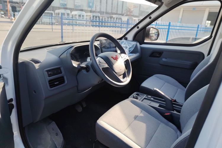 Used Wuling Yangguang 
