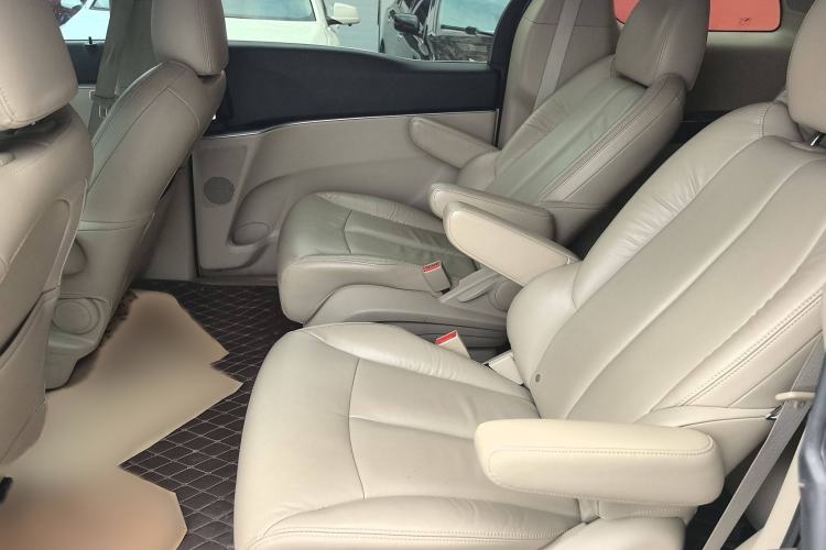 Used Buick GL8 2015 2.4L Luxury Business Premium Edition
