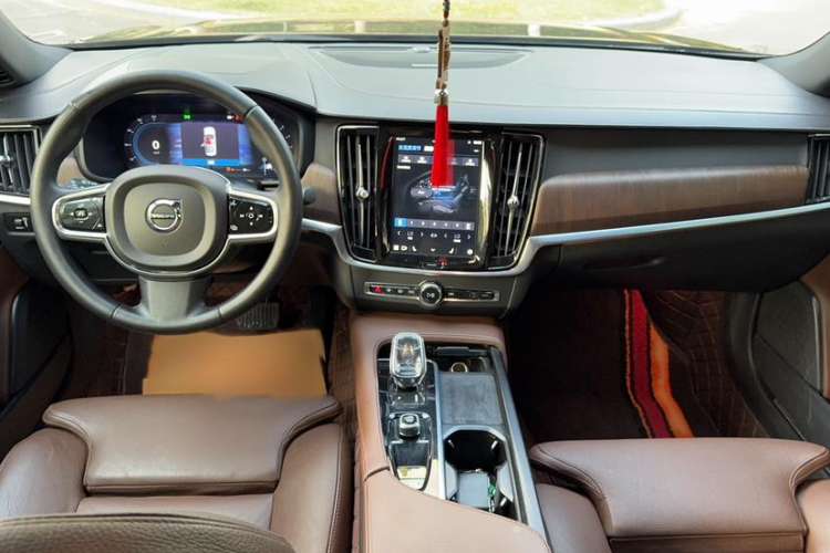 Used Volvo S90 2022 B5 Zhiyuan Luxury Edition
