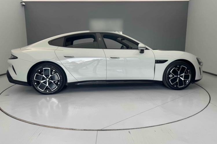 Used  SU7 2024 Rear-Drive Ultra-Long Range Advanced Pro-Level Intelligent Driving Version
