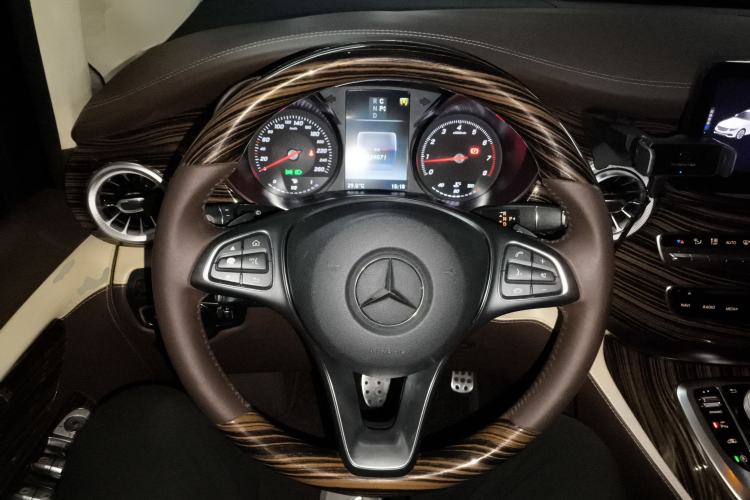 Used Mercedes-Benz V-Class 2017 2.0T Basic Extended Middle East
