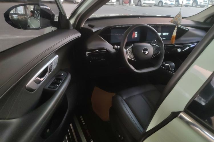 Used Dongfeng Aeolus Huge 2022 Mach Dual-Motor 1.5T MHD Dare-to-Dream Edition