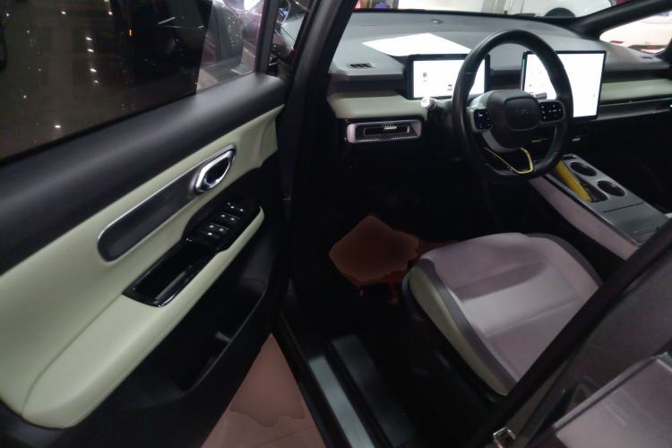 Used AION Y 2023 Plus 510 Enjoy Edition
