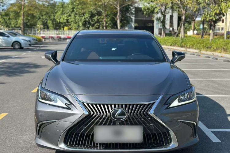 Used Lexus ES 2020 200 Excellence Edition
