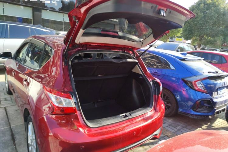 Used Nissan Tiida 2016 1.6L CVT Cool Dynamic Edition
