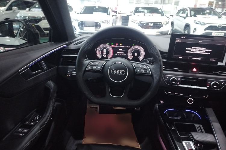 Used Audi A4L 2024 40 TFSI Luxury Dynamic Edition
