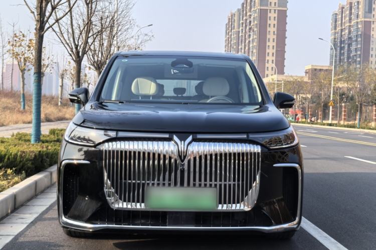 Used VOYAH Dream 2025 PHEV Four-Wheel Drive Prestige Kunpeng Edition
