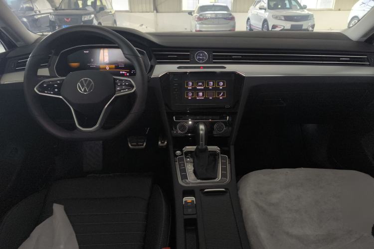 Used Volkswagen Magotan 2023 2 Million Units Limited-Edition 280TSI DSG Comfort Version
