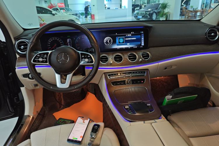 Used Mercedes-Benz E-Class 2019 E 260 L
