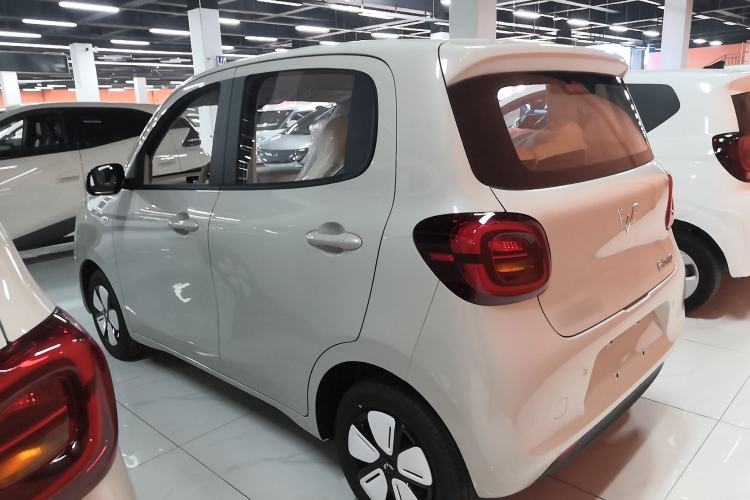 Used Wuling Hongguang MINIEV 2025 Four-Door Version Advanced Edition
