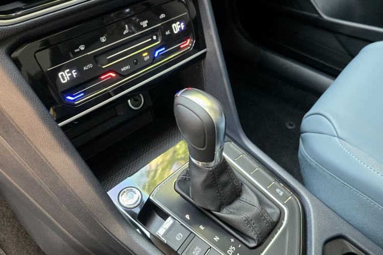 Used Volkswagen Tharu 2024 300TSI Two-Wheel-Drive Moonlight Edition