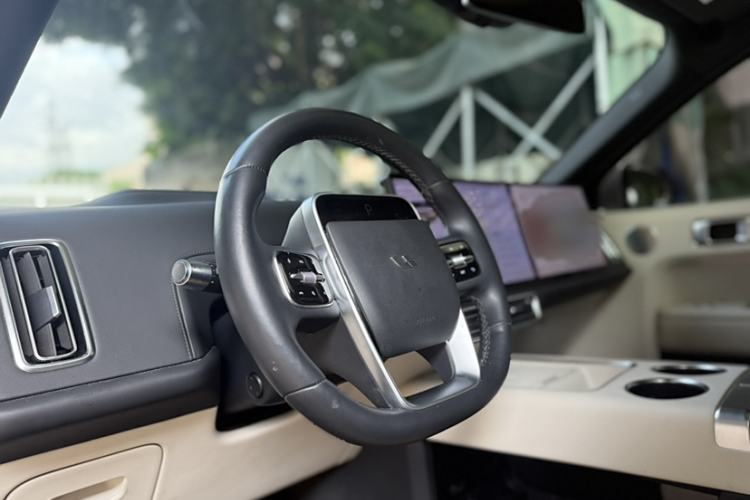 Used Li Auto L8 2023 Pro Model
