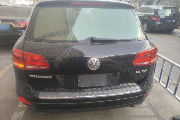 Used Volkswagen Touareg 2011 3.0 TSI Comfort Version

