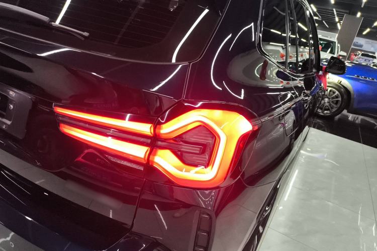 Used BMW X3 2023 Restyled xDrive30i Leading Edition M Night Sky Package
