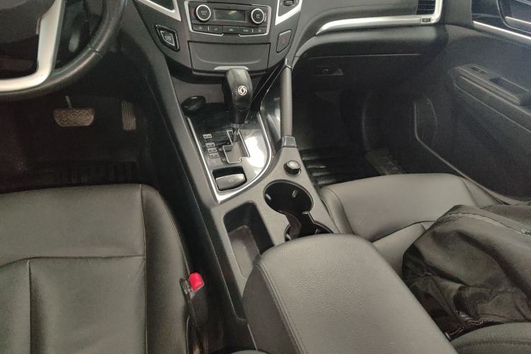 Used Dongfeng Aeolus AX7 2015 2.0L Automatic Zhiyi Trim
