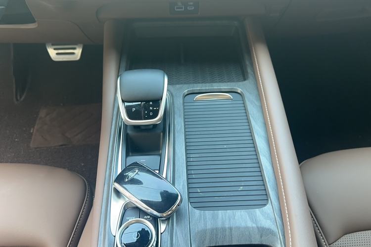 Used Chery Arrizo 8 2023 High-Performance Edition 2.0T DCT Powerfully Equipped
