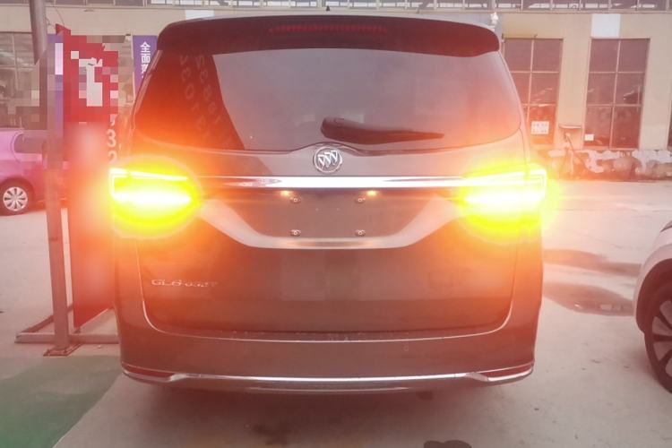 Used Buick GL8 2023 Land Executive Class 652T Luxury Model
