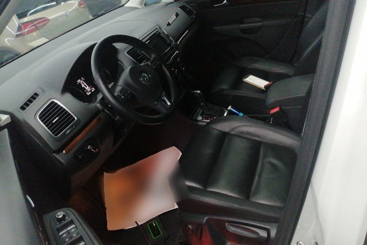 Used Volkswagen Sharan 2015 1.8TSI Comfort Model
