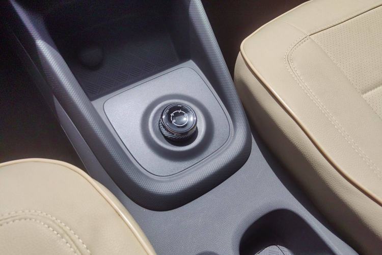 Used Wuling Hongguang New Energy 2024 All-Electric Model 300KM Practical Version
