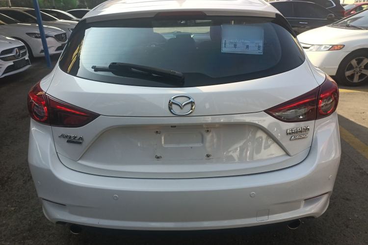 Used Mazda Mazda 3 Axela 2019 Cloud-Controlled Version Hatchback 2.0L Automatic Luxury Model China VI Standard

