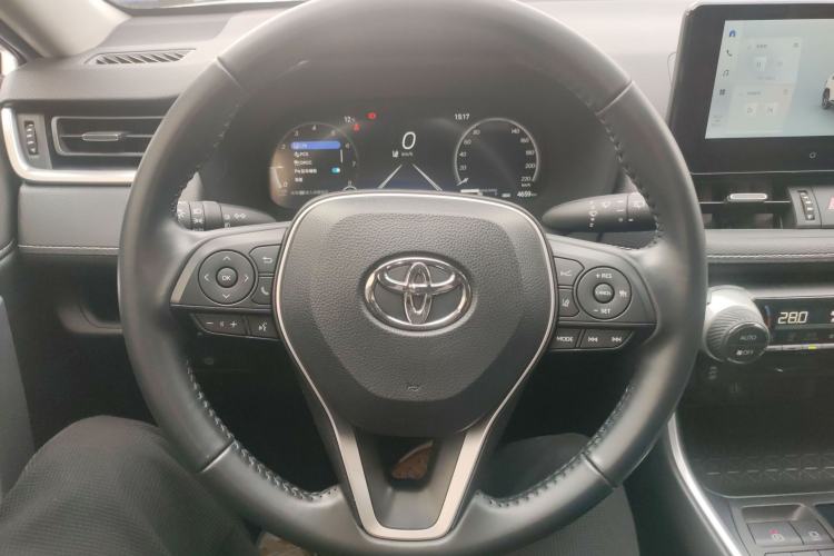 Used Toyota Wildlander 2023 2.0L CVT Four-Wheel Drive Luxury PLUS Edition
