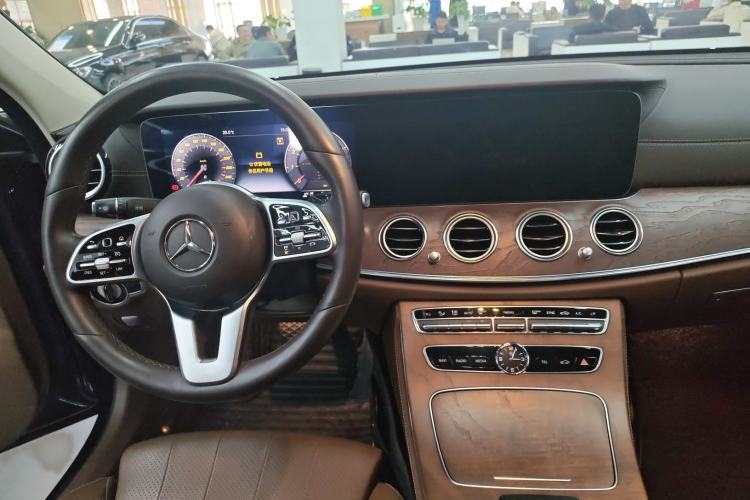 Used Mercedes-Benz E-Class 2020 Facelift E 260 L
