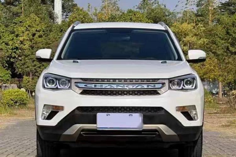 Used Changan CS75 2017 Shangkui Edition 1.5T Manual Fengxiang Model
