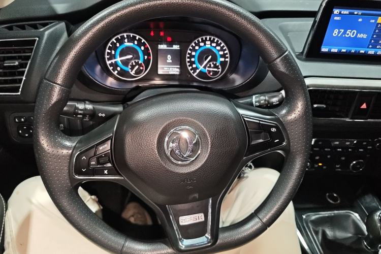 Used Dongfeng Fengon S560 2018 1.8L Manual Comfort 5-Seater China V Standard
