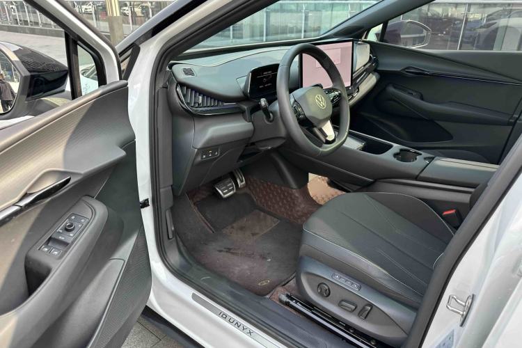 Used Volkswagen ID.UNYX 2024 Pro Long-Range Version