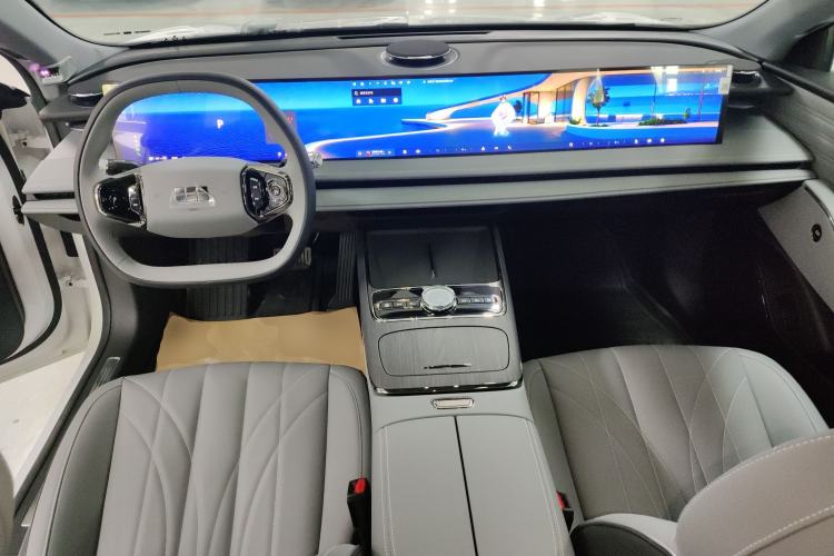 Used  E8 2025 575 km Exploration Intelligent Driving Edition
