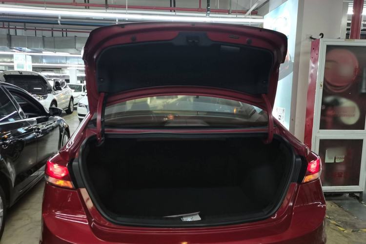 Used Hyundai Elantra 2018 1.6L Automatic 15th Anniversary Special Edition
