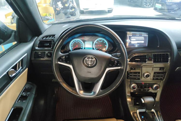 Used Brilliance V5 2016 1.5T Automatic Two-Wheel Drive Smart Version
