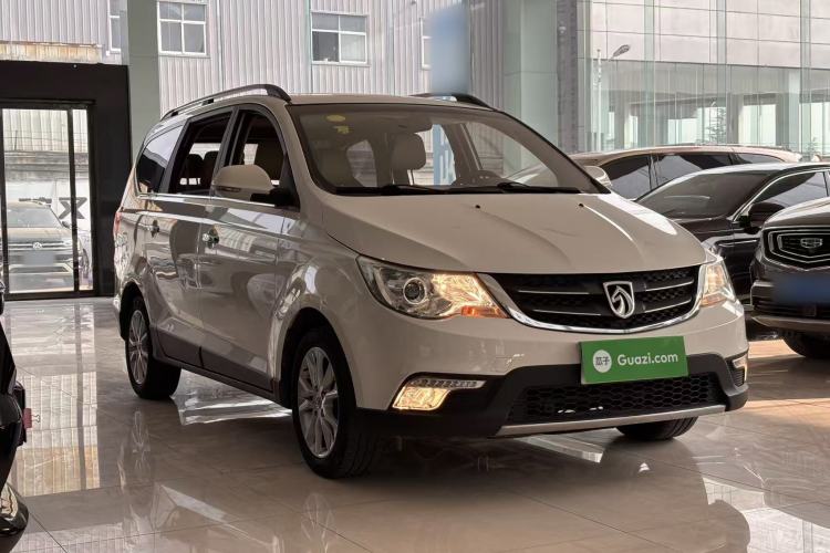Used Baojun 730 2014 1.5L Manual Luxury Navigation ESP Version 7 Seats
