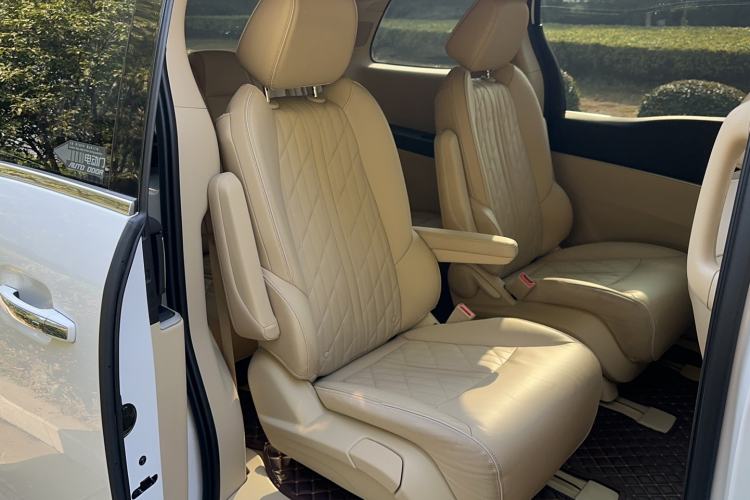 Used Buick GL8 2023 Land Executive Class 652T Luxury Model
