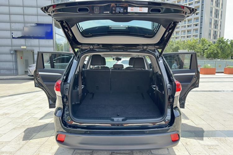 Used Toyota Highlander 2018 2.0T Four-Wheel Drive Prestige Version 7 Seats China VI Standard
