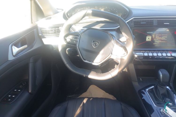 Used Peugeot 408 2022 1.6T Light-Chasing Edition
