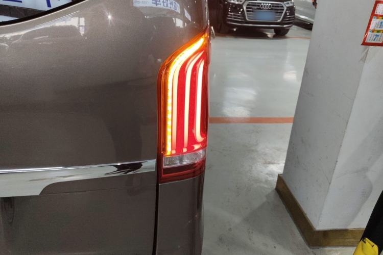 Used Mercedes-Benz V-Class 2017 V 260 Prestige Edition