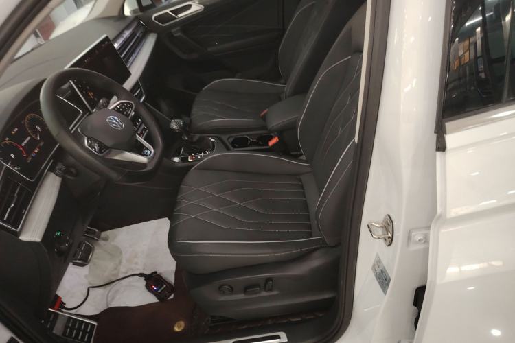 Used Volkswagen Tiguan L 2023 330TSI Automatic Two-Wheel Drive R-Line Enjoyment Edition
