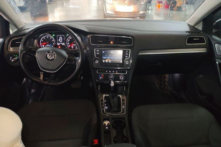 Used Volkswagen Golf 2017 230TSI Automatic Comfort Edition – Celebrating Milestone of One Million Units
