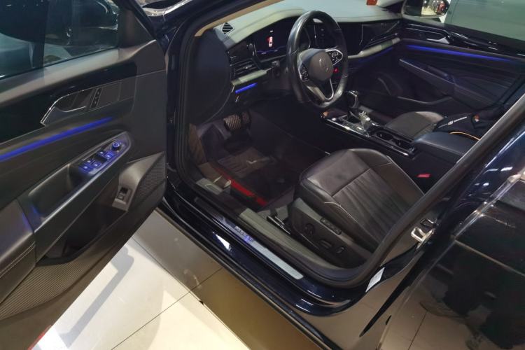 Used Volkswagen Passat 2022 330TSI Luxury Edition Custom Version
